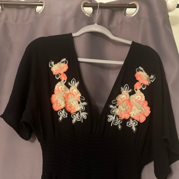 Cleobella jumpsuit size M black with flowers! Super cute! Like new - Picture 5 of 6